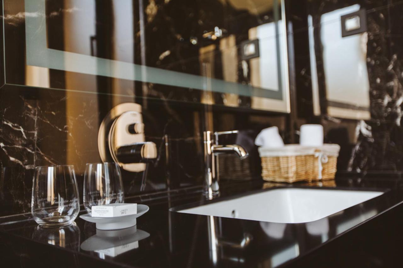 Maccani Black Luxury Suites Belgrade Extérieur photo